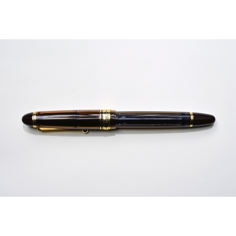 Pilot Custom 823 – Amber