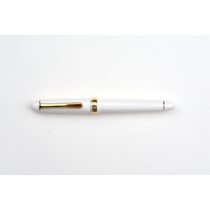 Platinum Century 3776 – Chenonceau White – Gold Trim