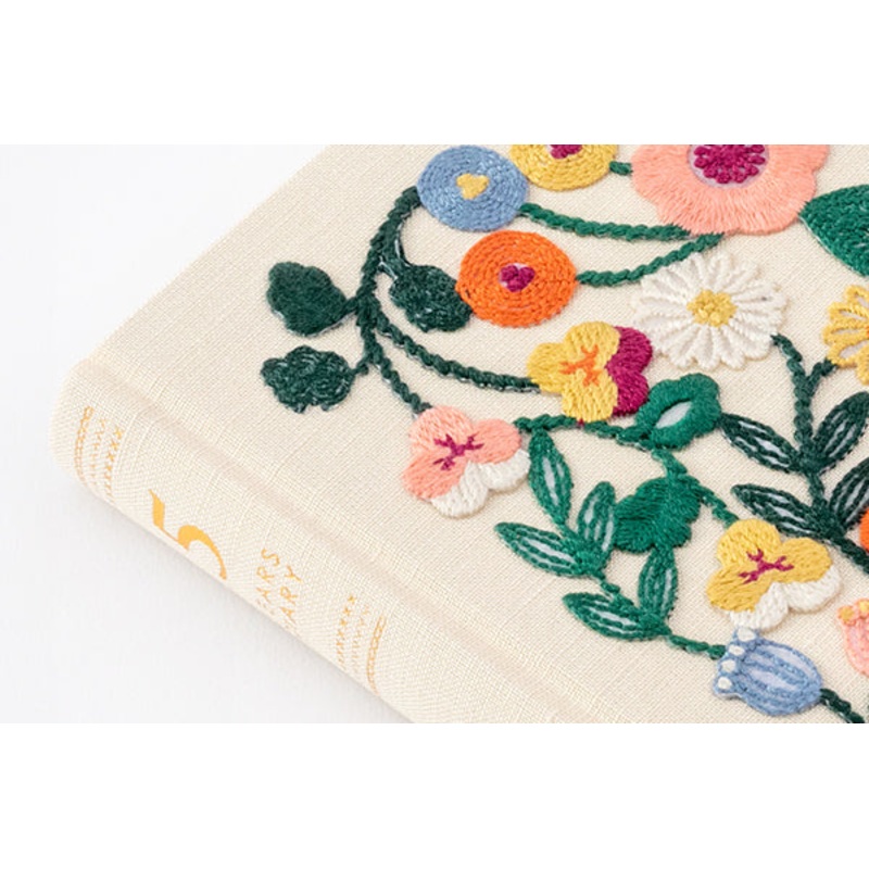 Midori 5 Years Diary – Embroidered