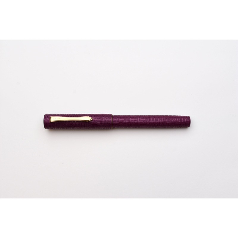 Pilot Ishime Urushi Fountain Pen – Burgundy