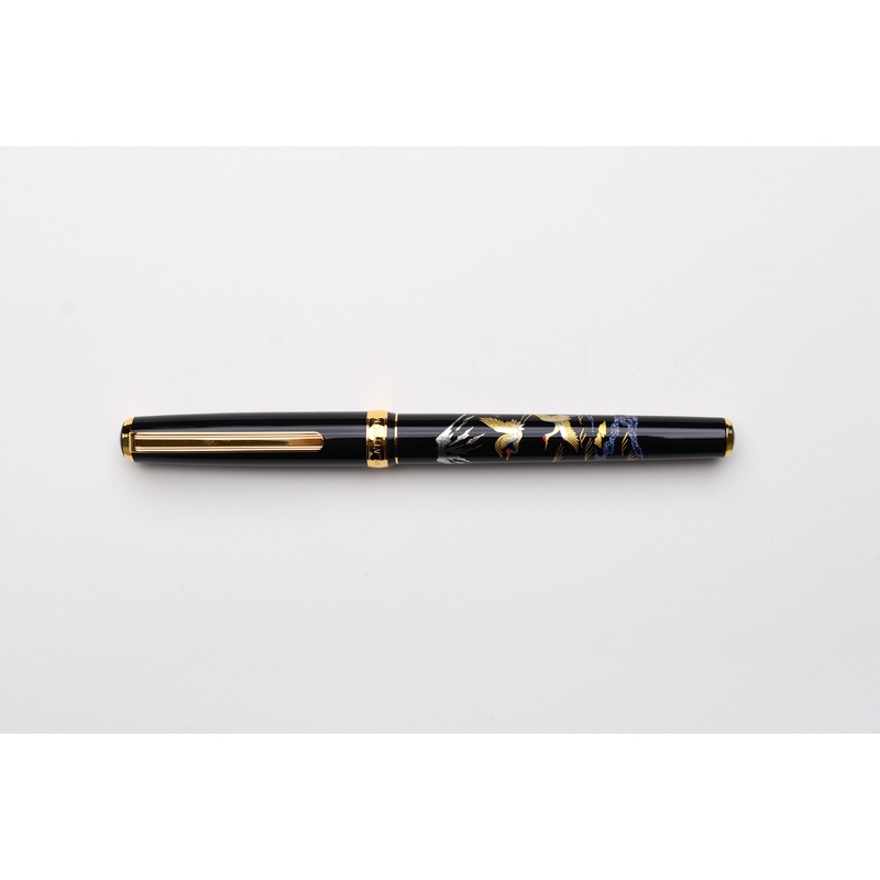 Platinum Classic Maki-e Fountain Pen – Crane & Mt. Fuji