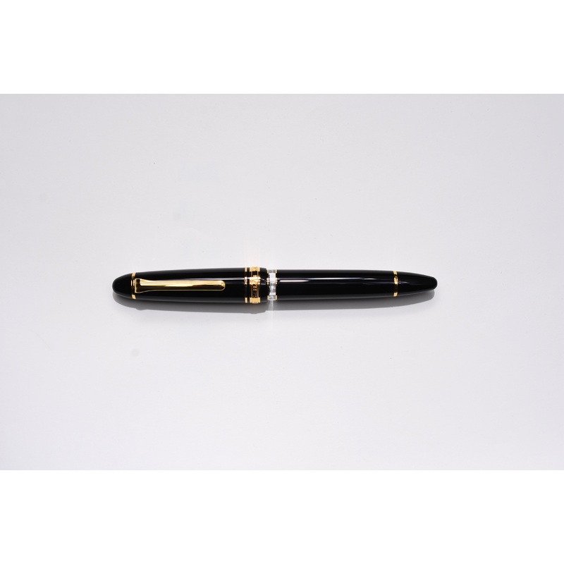 Sailor 1911 Large Realo – Black/Gold Trim