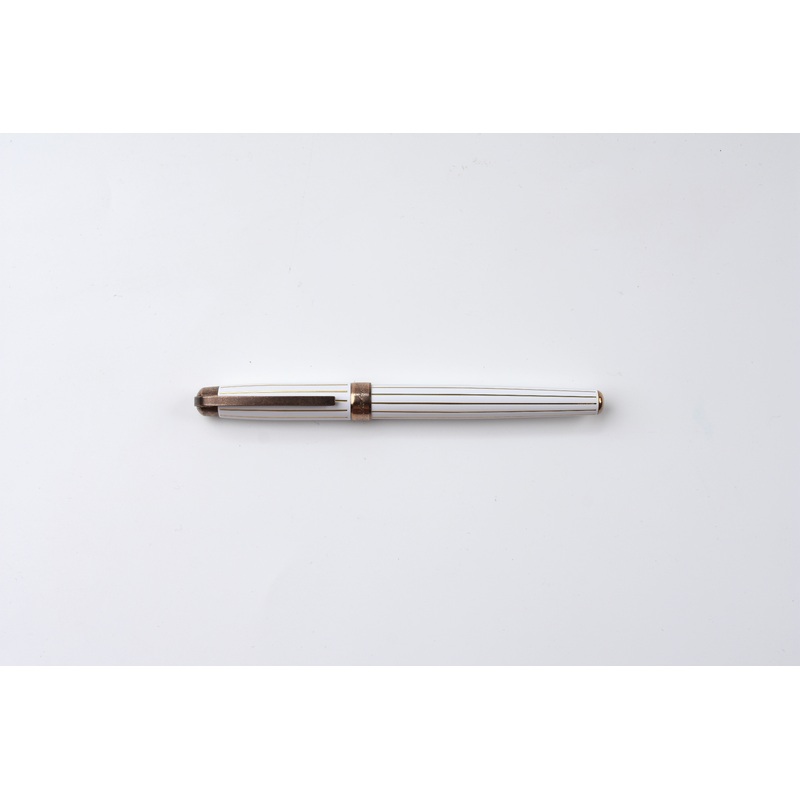 Laban Antique II Fountain Pen – White