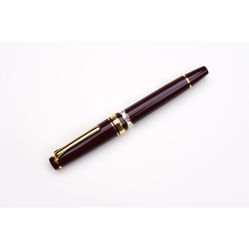 Sailor Pro Gear Realo Fountain Pen – Maroon/Gold Trim