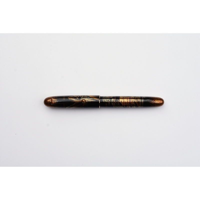 Pilot Namiki Yukari Royale Maki-e Fountain Pen – Night Scene of Pavilion
