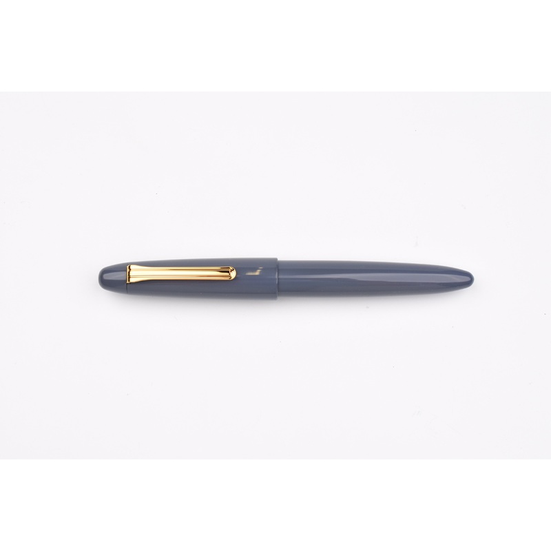 Sailor 1911 King of Pen – Color Urushi Kaga – Ebonite Fountain Pen – Smoke Gray