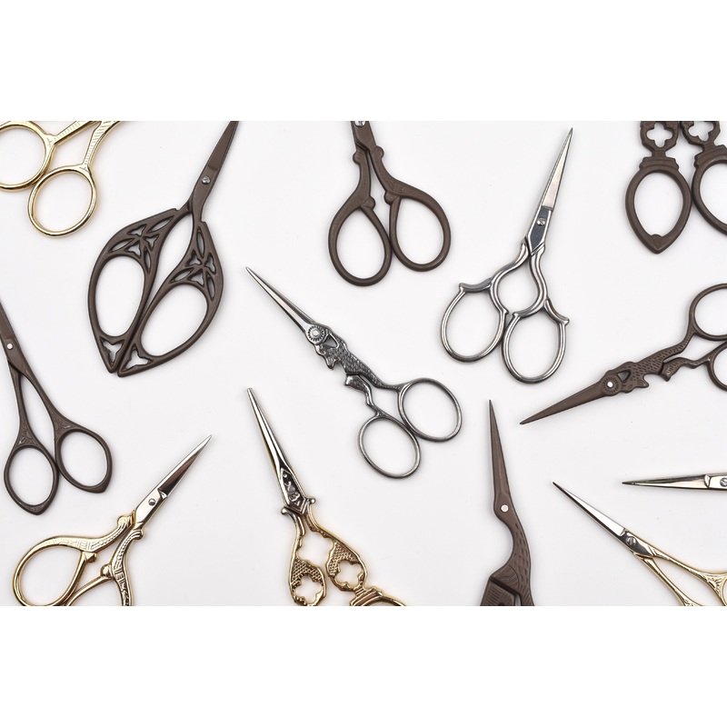 Posh Living Antique-style Scissors